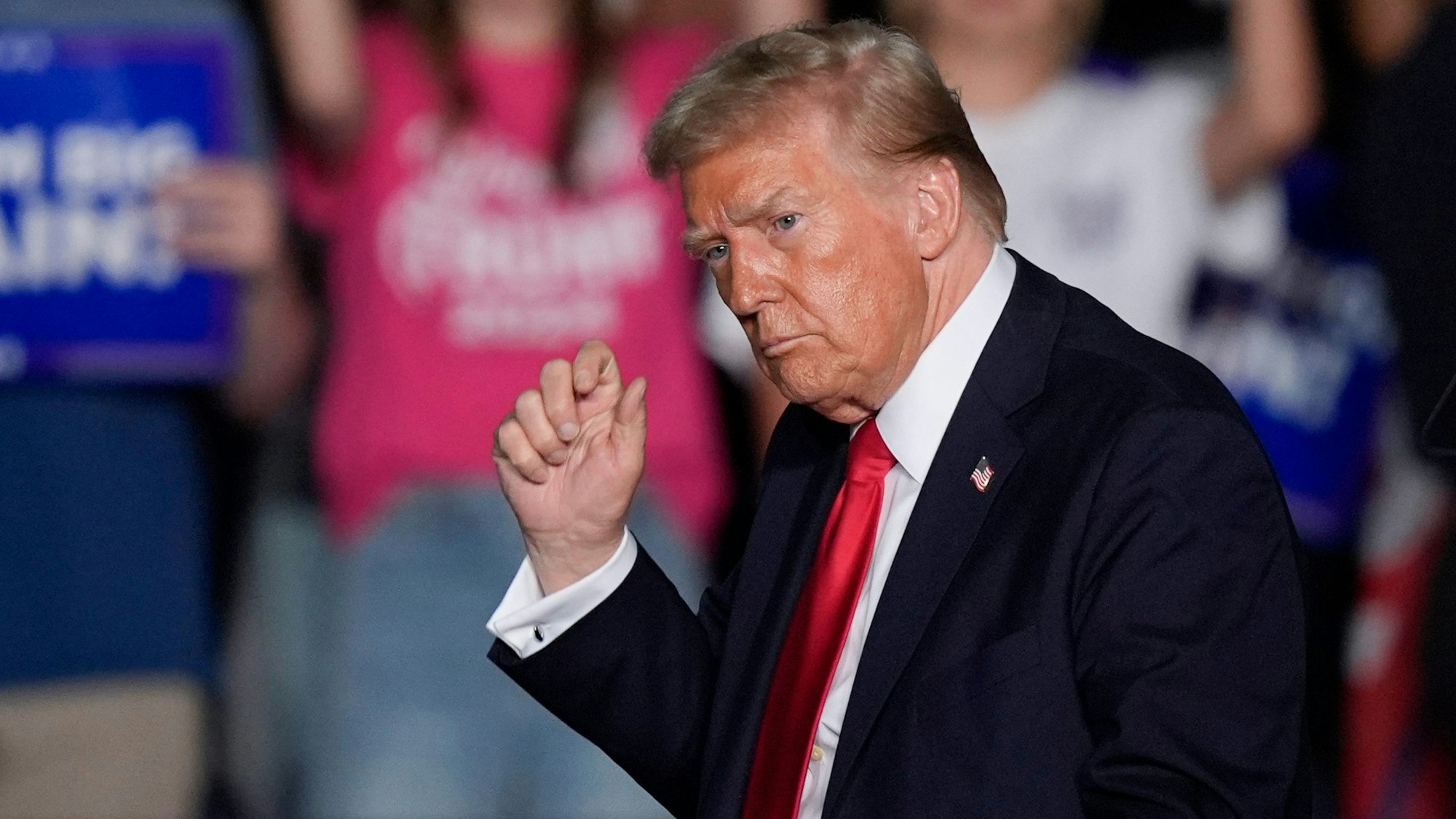 Donald Trump bei einem Wahlkampfauftritt in Greensboro im US-Bundesstaat North Carolina.