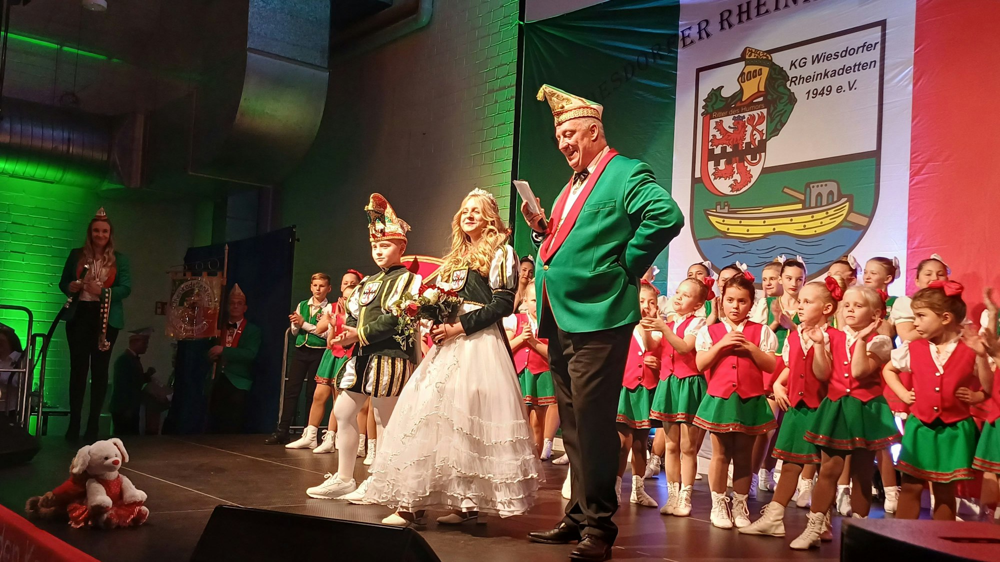 Kinderprinzenpaar auf der Bühne