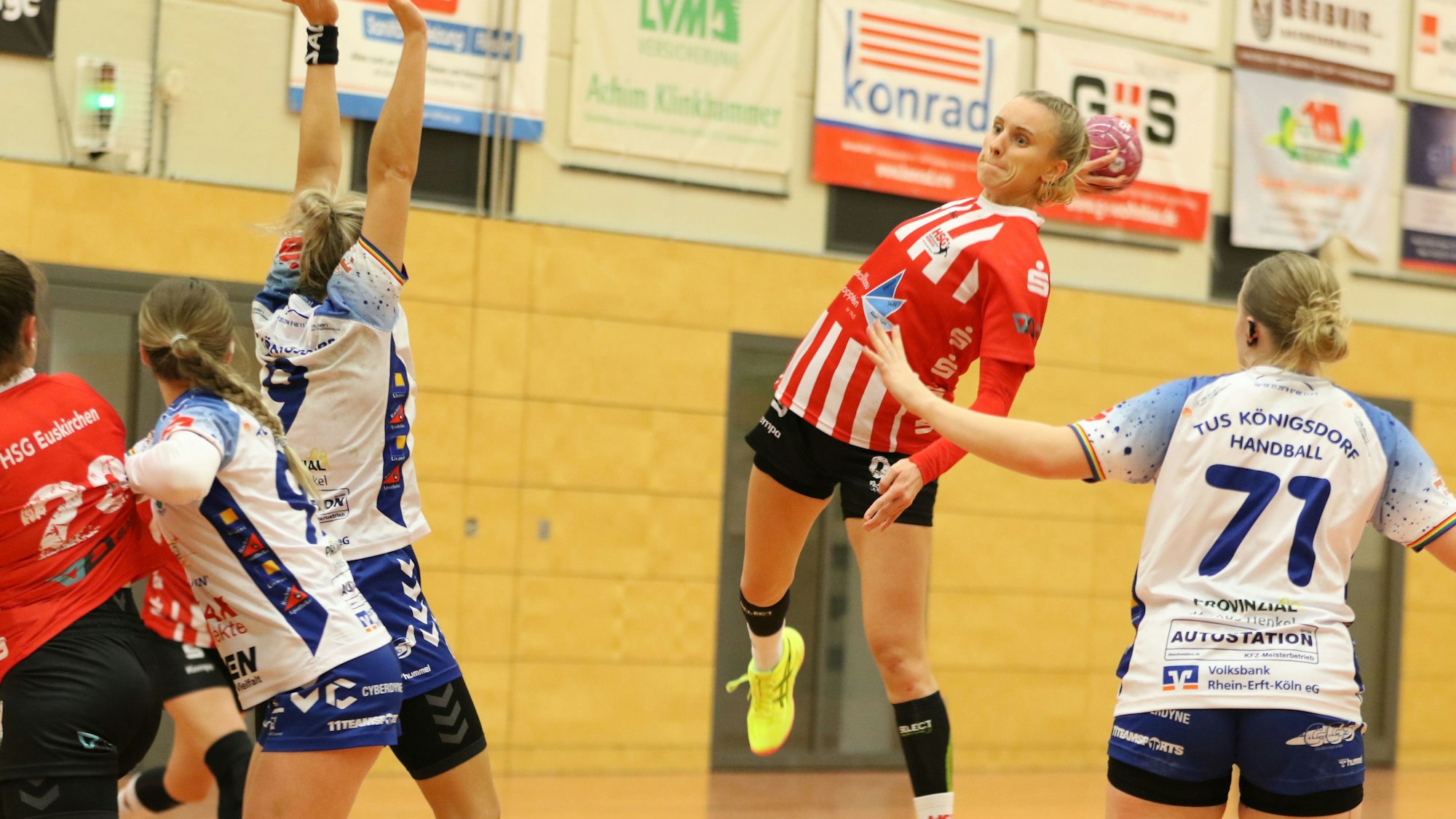 02.11.2024 Oberliga Frauen HSG Euskirchen - TuS Königsdorf II
Hier erfolgreich aus dem Rückraum - Corinna Schmitz