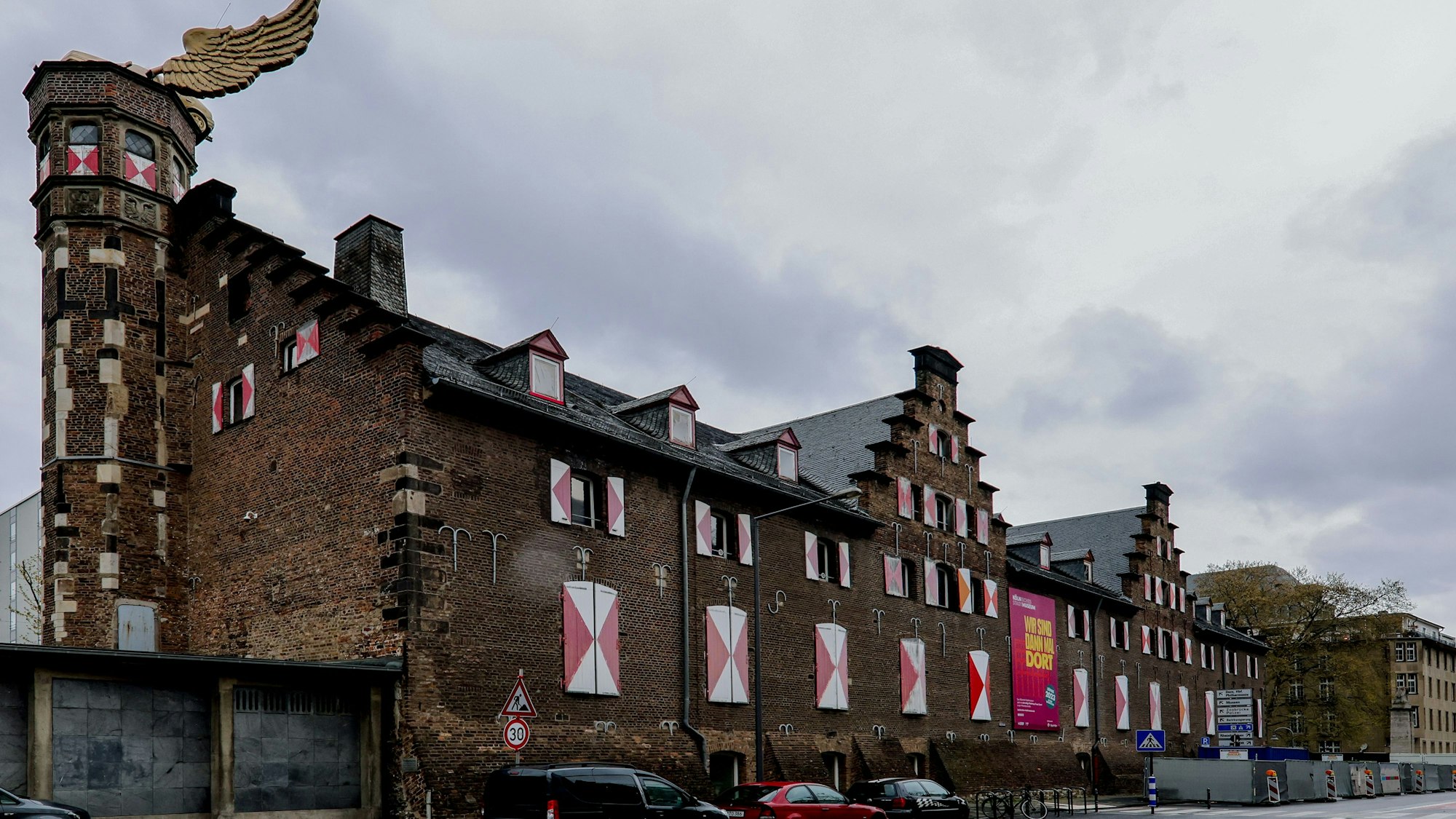 Blick auf das Zeughaus in Köln.
