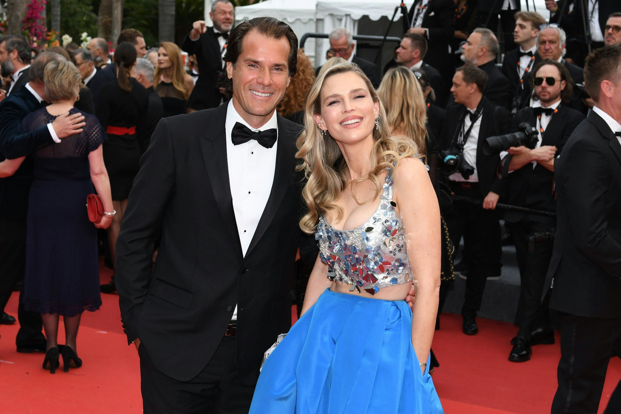 Tommy Haas und seine Verlobte Sara Foster auf dem roten Teppich.