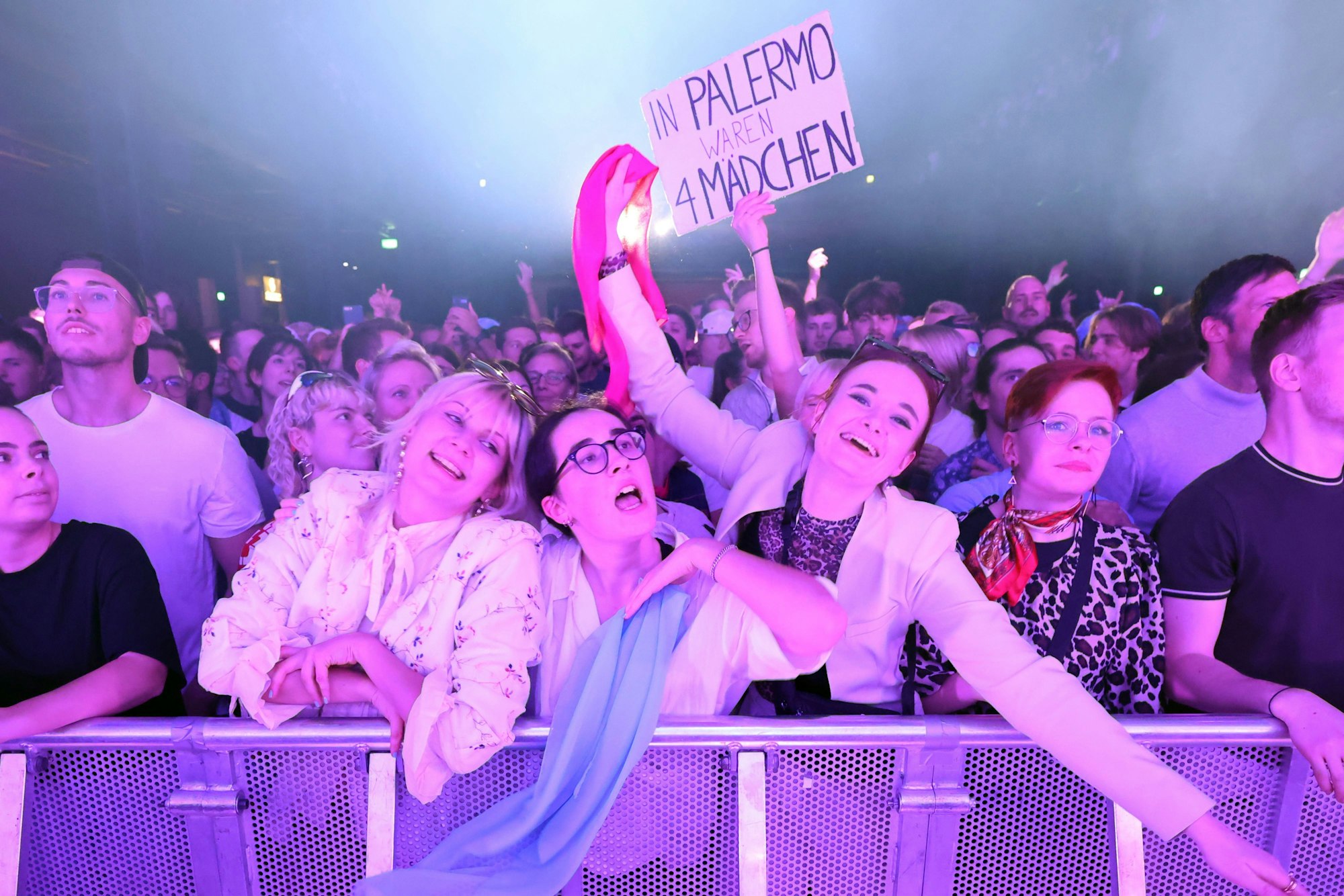 04.11.2024
Köln:
Konzert von Roy Bianco & Die Abbrunzati Boys im Palladium.
Foto: Martina Goyert