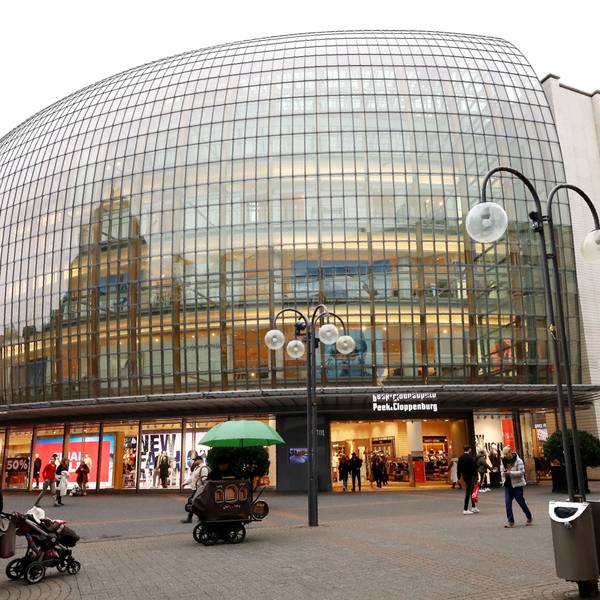 Das Gebäude von Peek & Cloppenburg Gebäude in Köln.