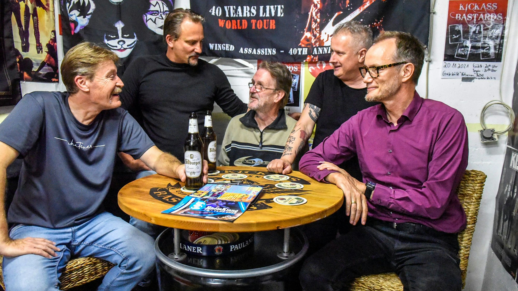 Zu sehen sind die Mitglieder der Band Kickass Bastards.