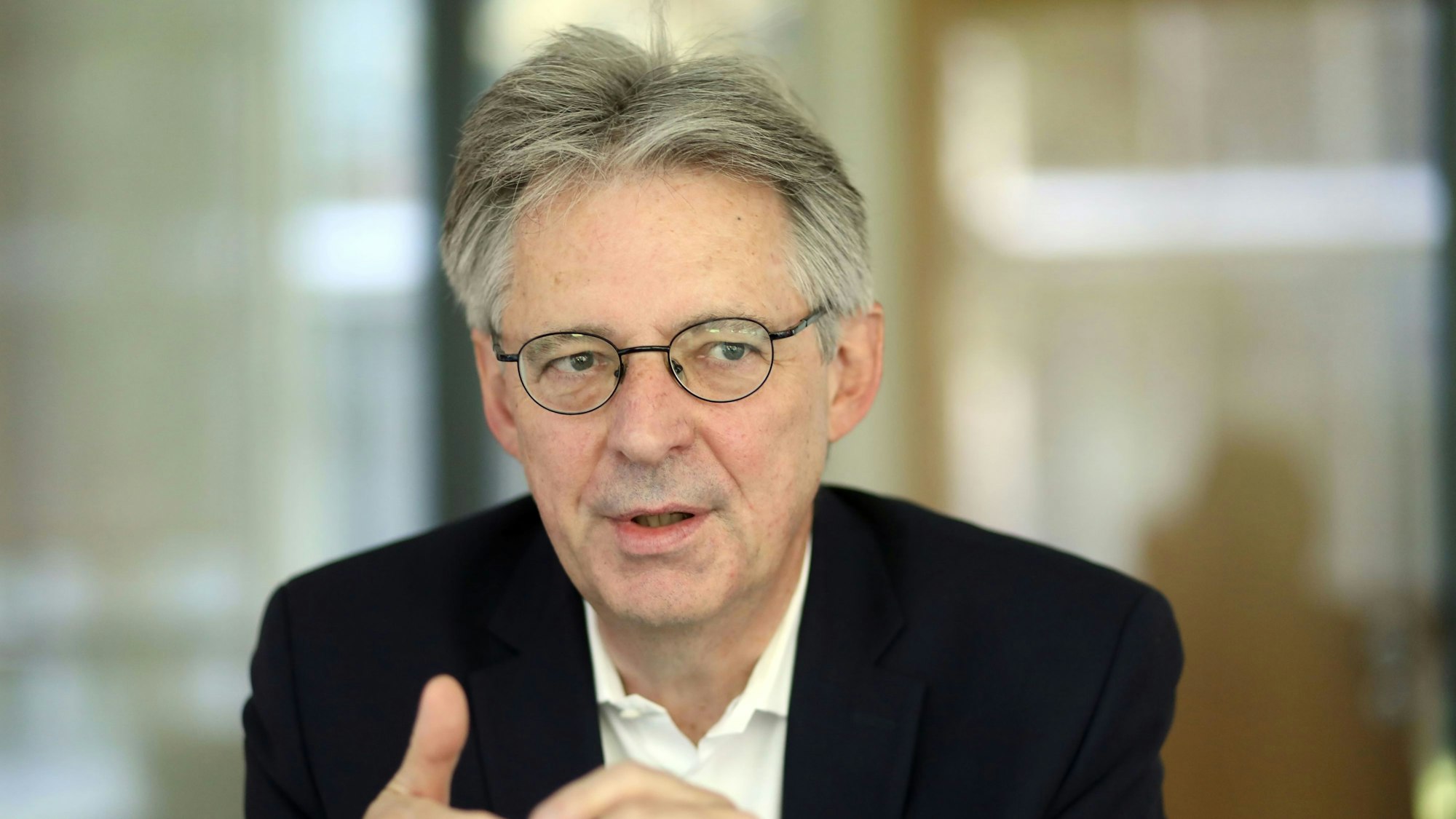 Achim Post, Vorsitzender der NRW-SPD, war zu Gast beim „Kölner Stadt-Anzeiger“ und ist im Porträt zu sehen.