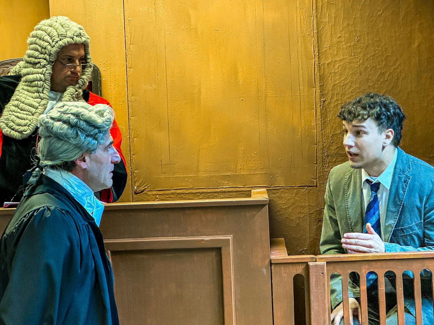 Die Volksbühne Bergisch Neukirchen präsentiert „Zeugin der Anklage“