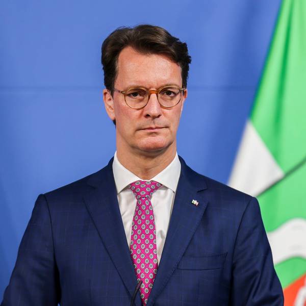 Hendrik Wüst (CDU), Ministerpräsident von Nordrhein-Westfalen, spricht in der Staatskanzlei.