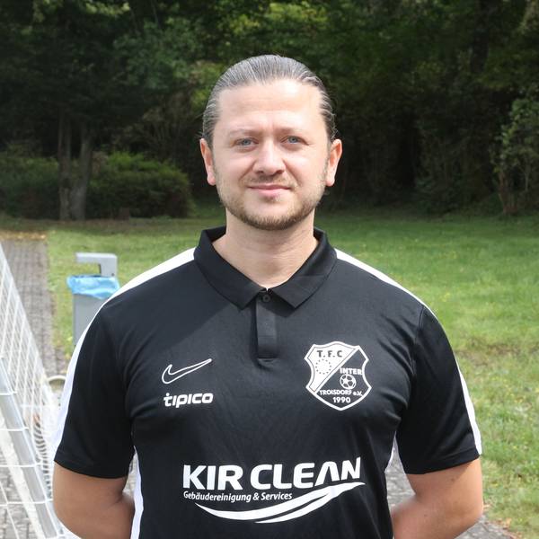 Murat Kir