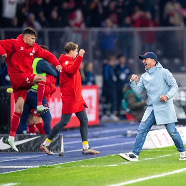 Gerhard Struber erlebte beim Sieg seiner Mannschaft in Berlin emotionale Momente. Am Samstag gegen Fürth soll der nächste Dreier folgen.