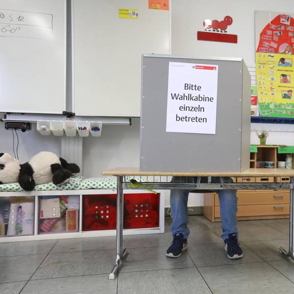 Wahlkabine in Köln-Lindentahl bei der Bundestagswahl 2021