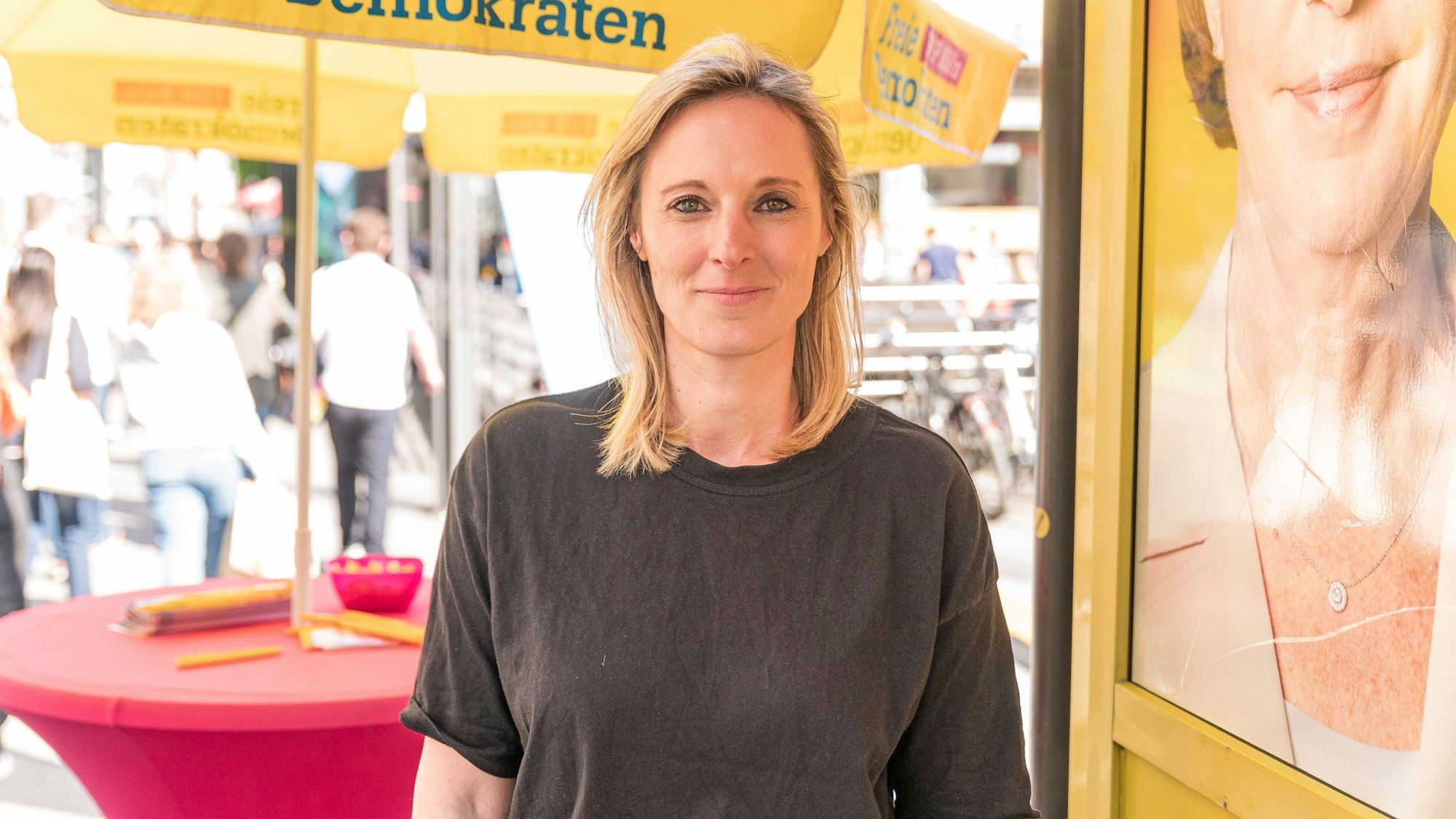 Maria Westphal beim Wahlkampf der FDP zur Landtagswahl 2022.