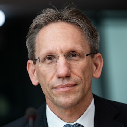 Jörg Kukies soll wohl nach der Entlassung von Christian Lindner (FDP) neuer Finanzminister werden. (Archivbild)