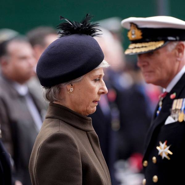 Die britische Herzogin Birgitte von Gloucester bei einer Schweigeminute während des Besuchs auf dem „Field of Remembrance“ in der Westminster Abbey.