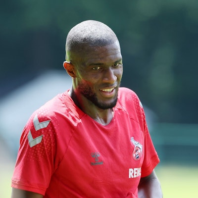 Sucht nach einer neuen Herausforderung und könnte sie in der 2. Bundesliga noch einmal finden: Ex-FC-Stürmer Anthony Modeste.