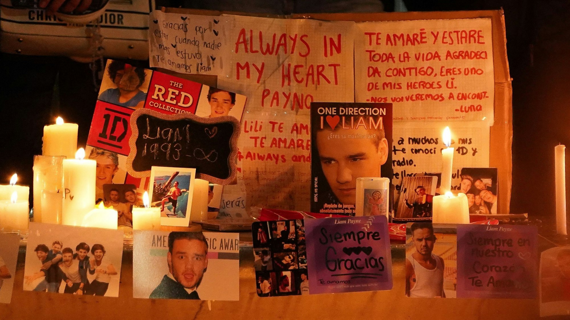 Fans halten eine Mahnwache zu Ehren des britischen Sängers Liam Payne.