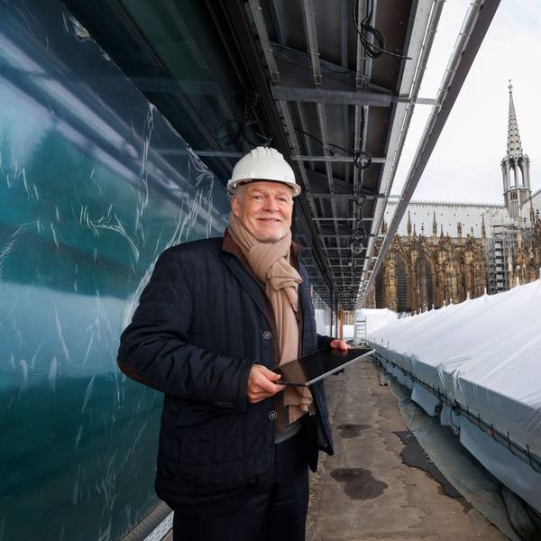 24.10.2024
Köln:
Ortsbegehung auf der Baustelle des Dom-Hotels. Der Gebäudekomplex am Roncalliplatz ist seit mehreren Jahren eine Großbaustelle
Thomas H. Althoff
Foto: Martina Goyert