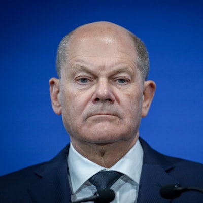 Olaf Scholz will erst am 15. Januar die Vertrauensfrage stellen. Neuwahlen gäbe es dann im März – der Opposition geht das nicht schnell genug. (Archivbild)
