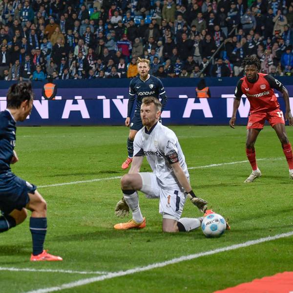 Bochums Koji Miyoshi erzielt das Tor zum 1:1