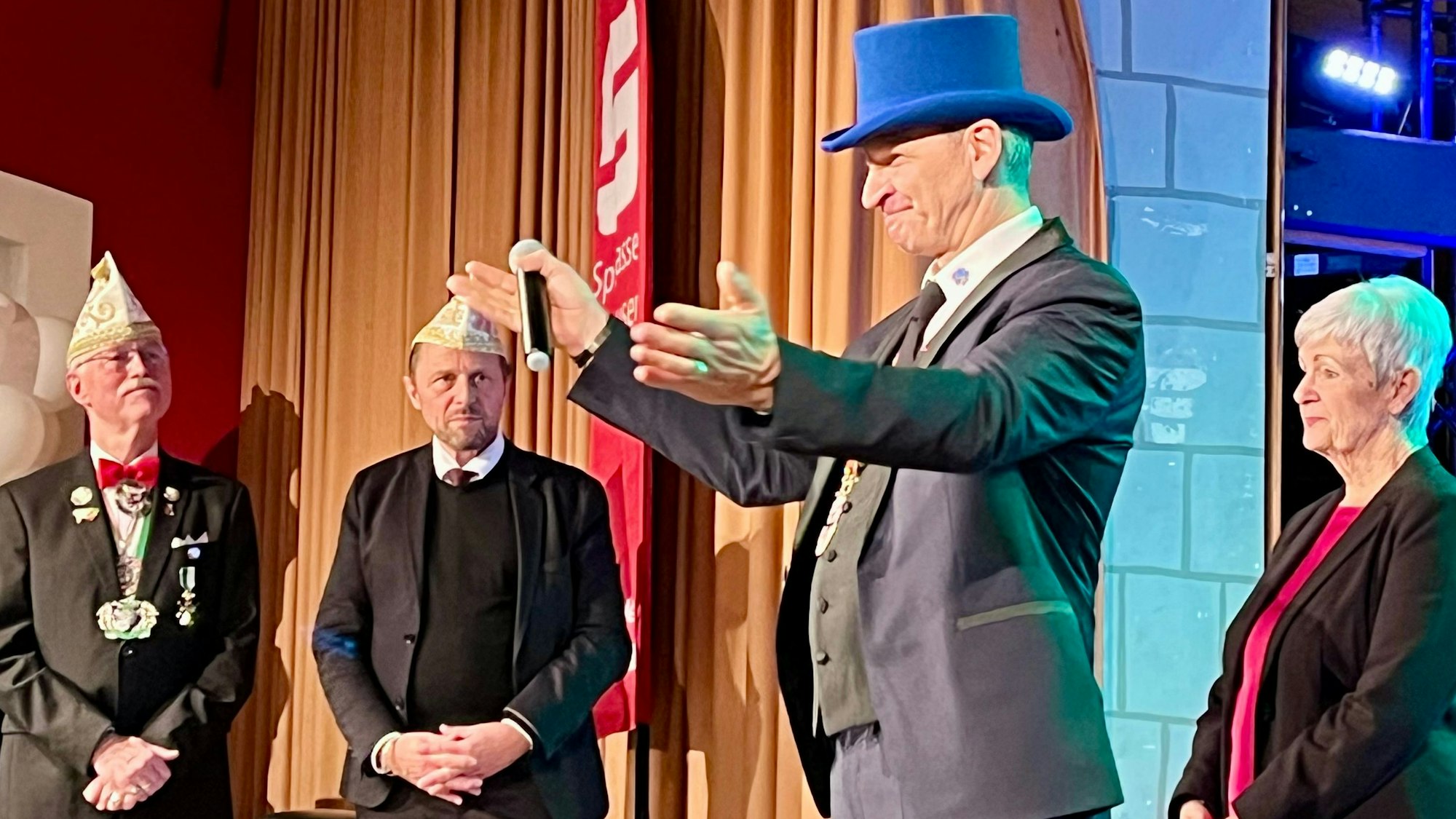 Ex-Prinz Mally mit dem blauen Zylinder