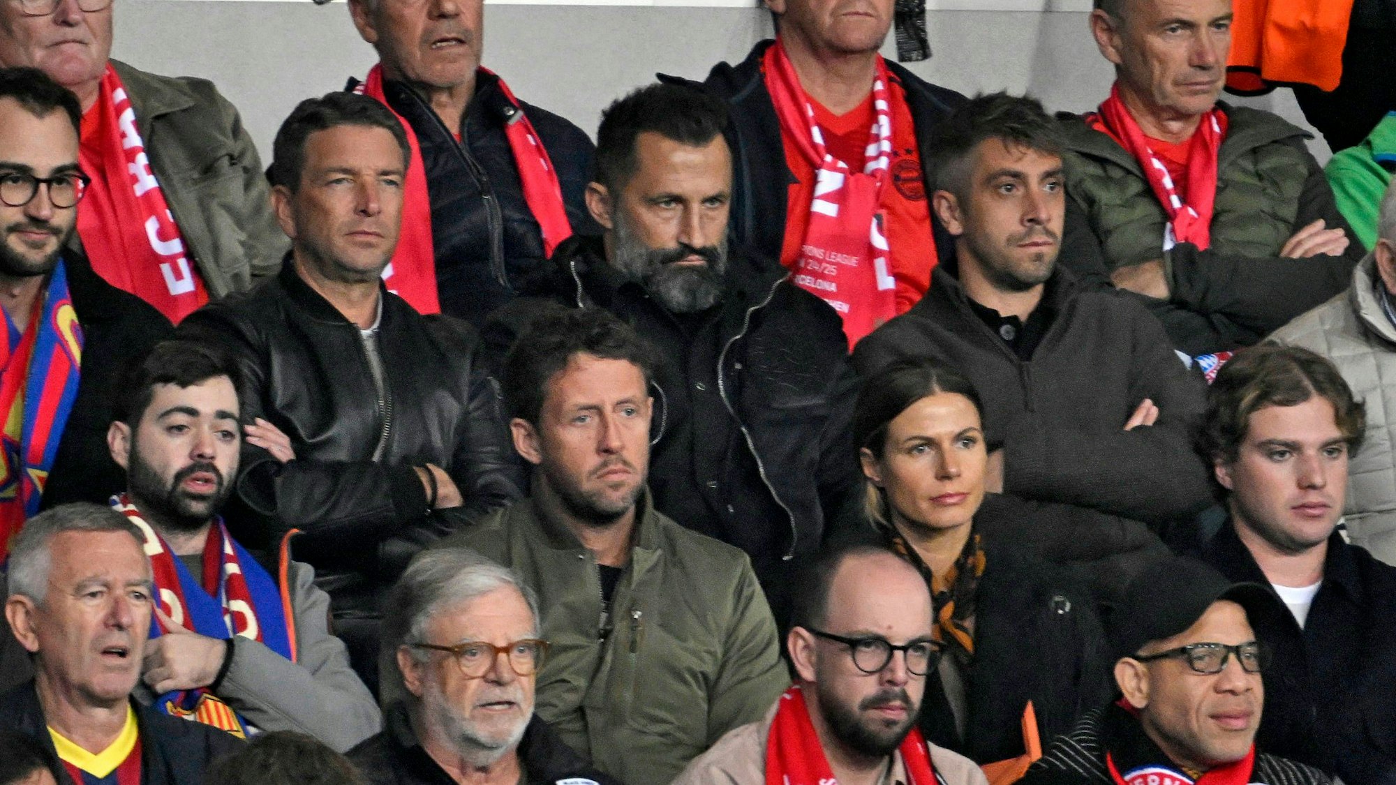 Sitzt beim FC Bayern nur noch unter den Zuschauern und muss sich Vorwürfe wegen Nationalspieler Florian Wirtz gefallen lassen: Ex-Sportvorstand Brazzo Hasan Salihamidzic.