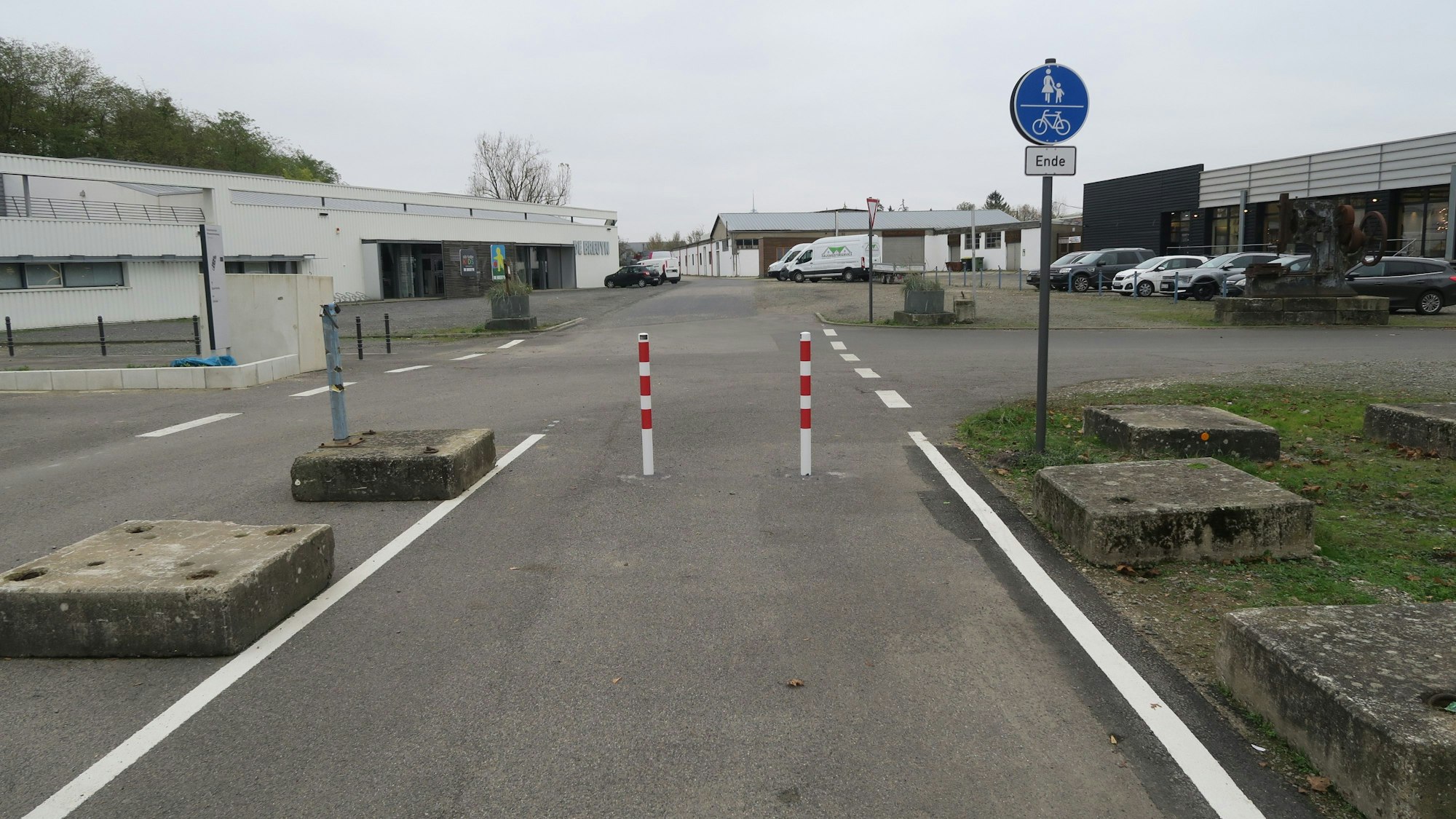 Bislang konnte nur ein kurzes Stück des Teichrohrsängerwegs ausgebaut werden.