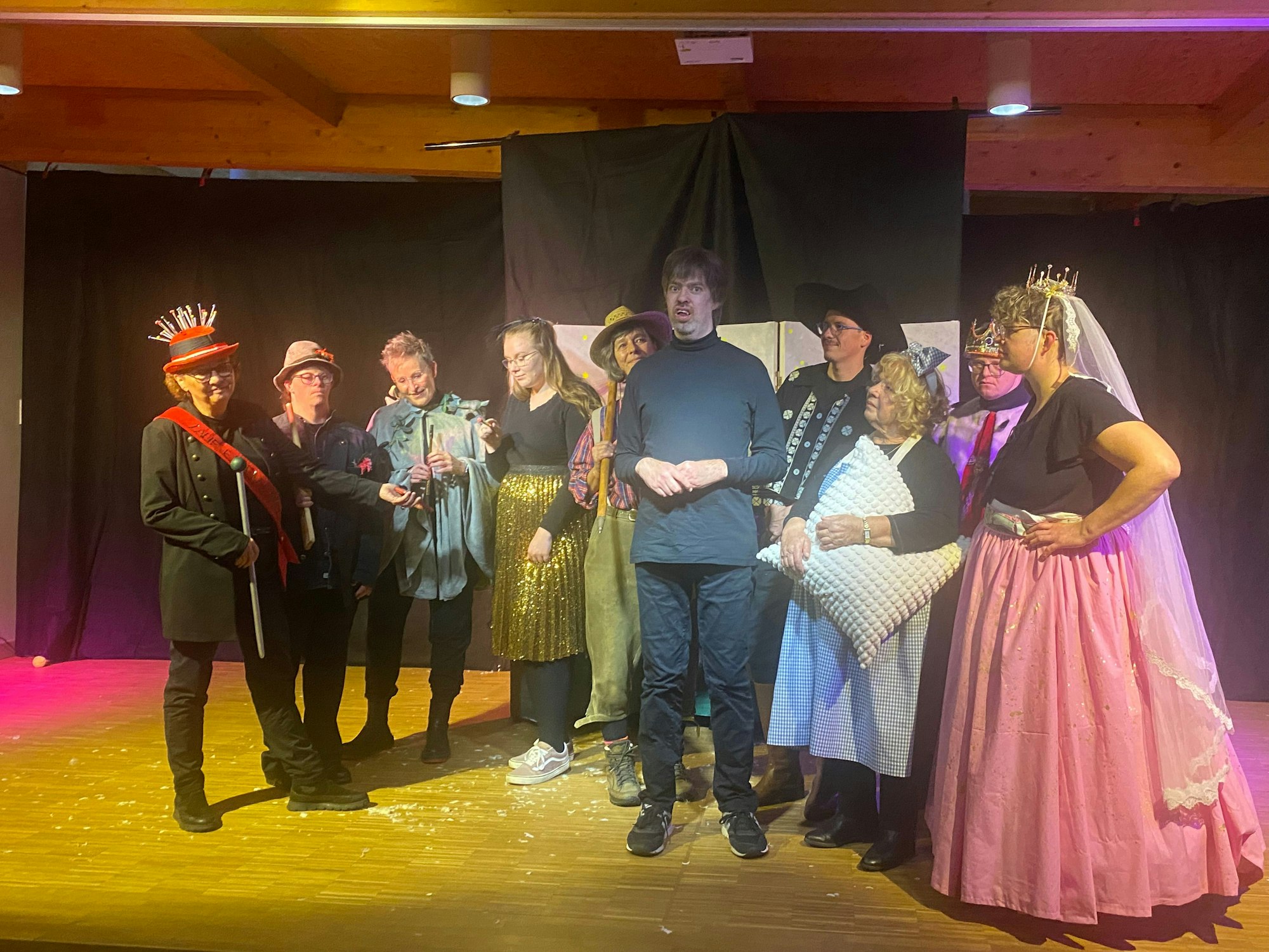 Die Theatergruppe Mittendrin führt noch im November ihr neues Stück auf.