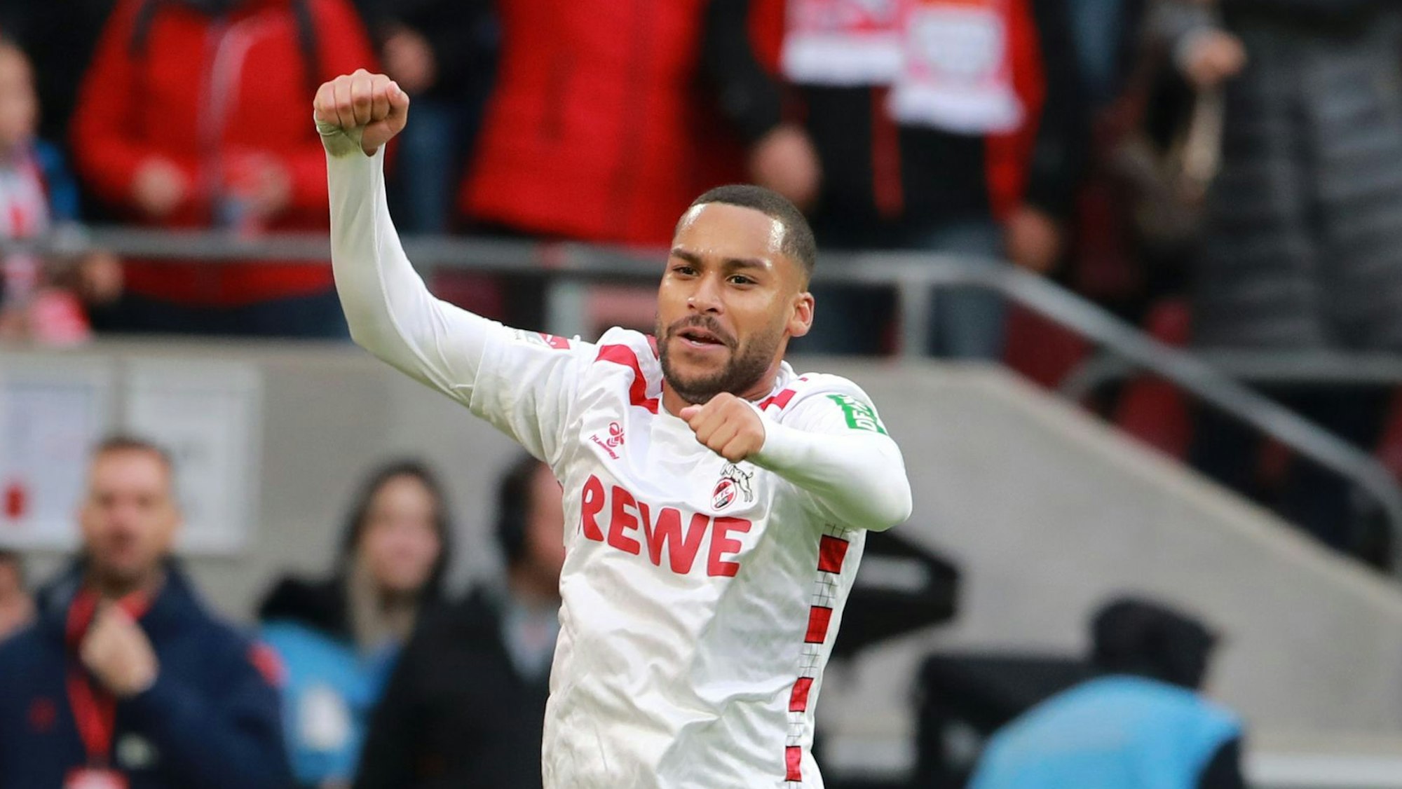 1. FC Köln vs. Greuther Fürth, 12. Spieltag, 09.11.2024, 13.00 Uhr, Kölner Jubel nach dem Tor zum 1:0, Linton Maina (1. FC Köln), Bild: Herbert Bucco