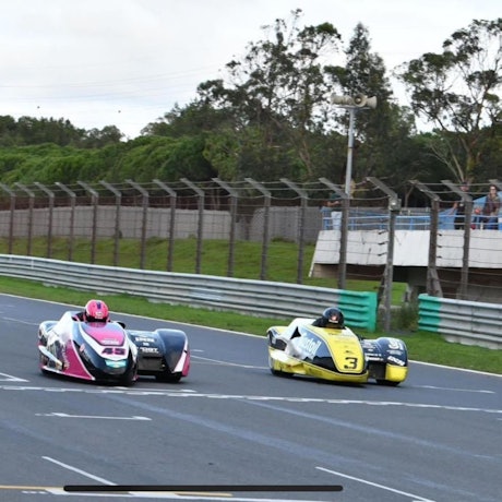 Das Steinhausen Racing-Team hat bei der Überquerung der Ziellinie nur wenige Zentimeter Vorsprung. .