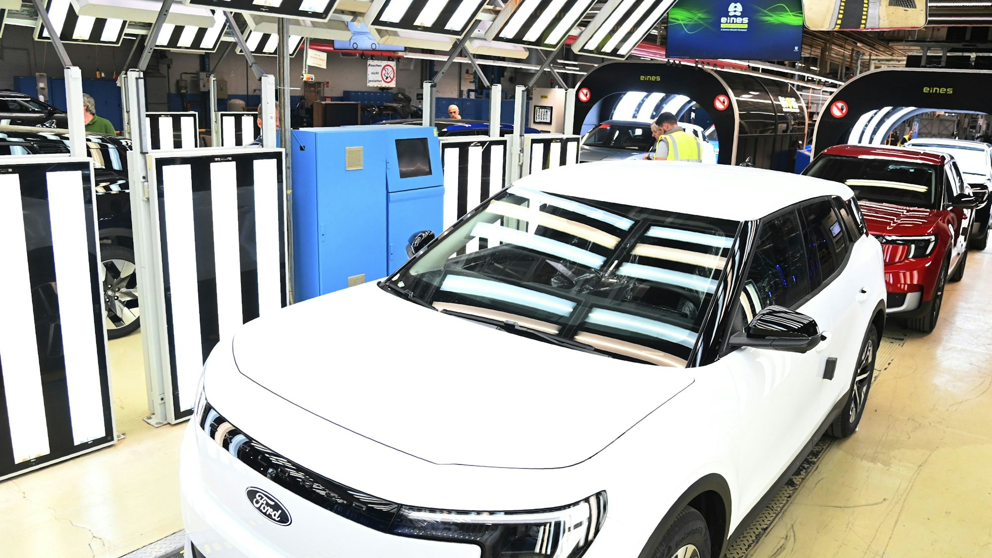 Bei Ford in Niehl startet endlich die Produktion des ersten E-Modells Explorer.