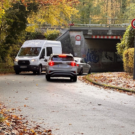 Aussichtslos ist eine schnelle Lösung an der Unterführung an den „Vier Linden“. Dennoch soll etwas passieren.