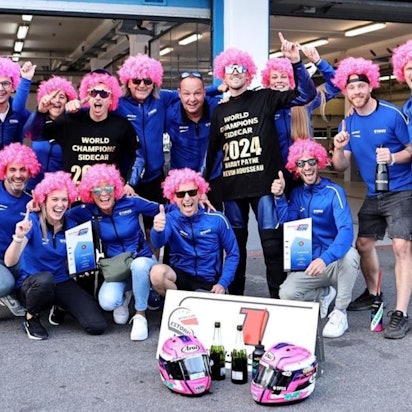 Das Steinhausen Racing Team hat die Seitenwagen-WM gewonnen.