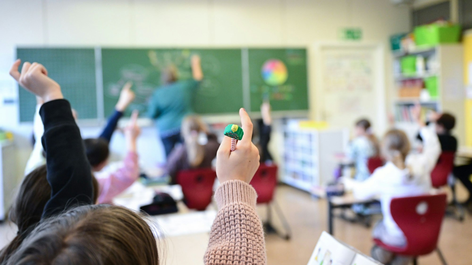 Der Zustand von Schulen ist laut Umfrage eines der drängensten Probleme in NRWs Großstädten.
