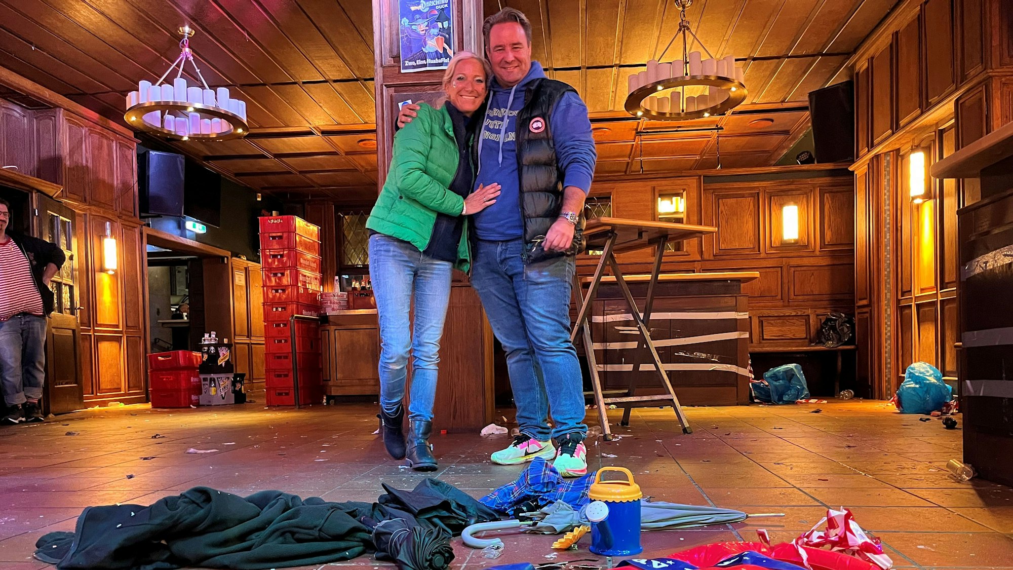 11.11.2024: Alexander Manek und seine Frau Saskia im Unkelbach