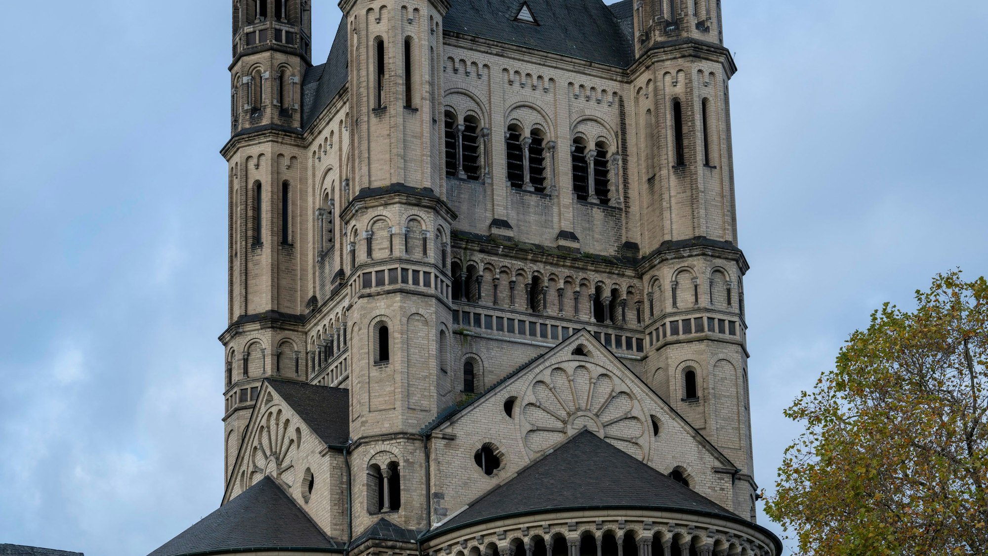 12.11.2024, Köln: Die Kirche Groß St. Martin soll saniert werden. Foto: Uwe Weiser