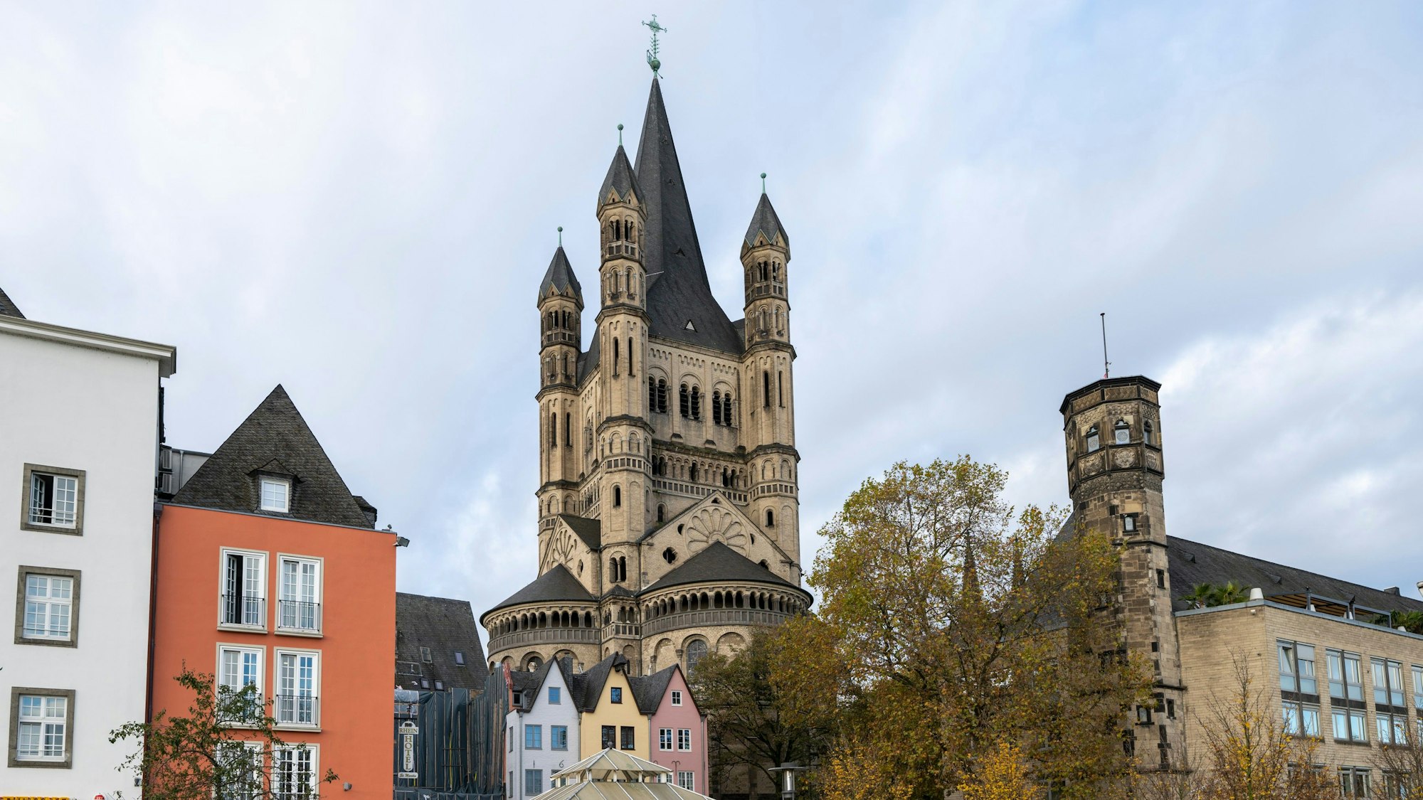 12.11.2024, Köln: Die Kirche Groß St. Martin soll saniert werden. Foto: Uwe Weiser