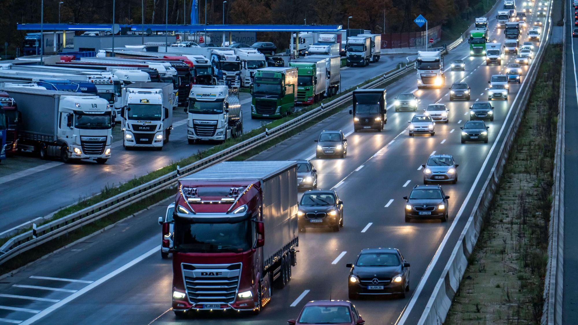 Die Kontrollen fanden auch auf der A3 statt. (Archivbild)