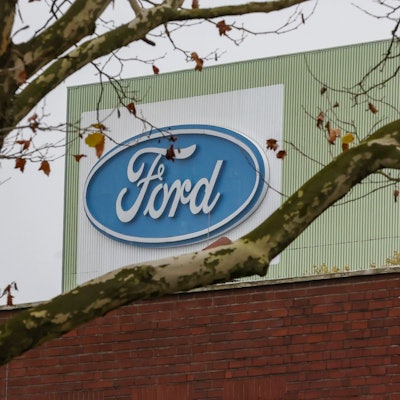 13.11.2024
Köln:
Ford Umfrage ich der Nachricht auf Umstellung auf Kurzarbeit so kurz vor Weihnachten.
Ford-Logo
Foto: Martina Goyert