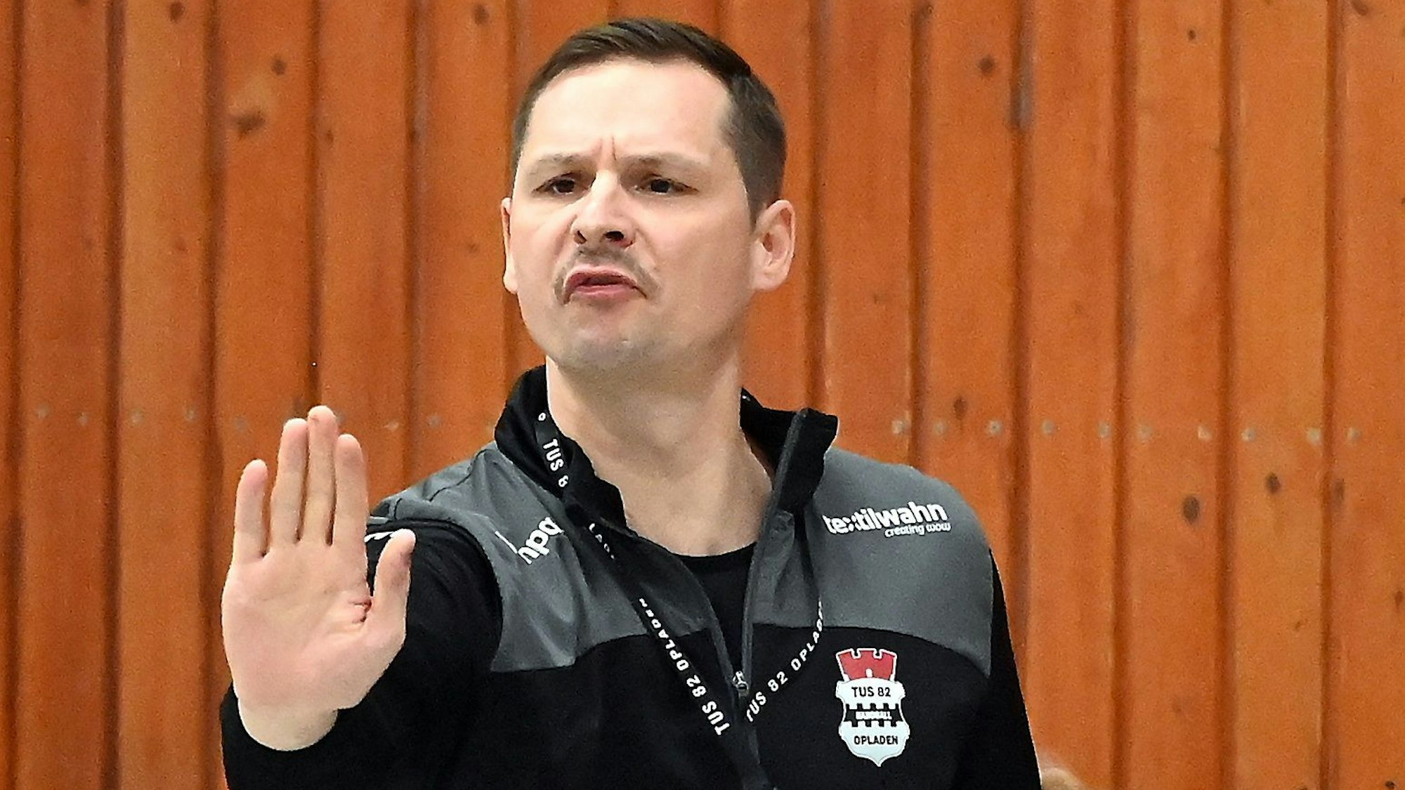 01.11.2024, Handball-Bergische Panther-TuS Opladen
TR: Stefan Scharfenberg (Opladen)
Foto: Uli Herhaus