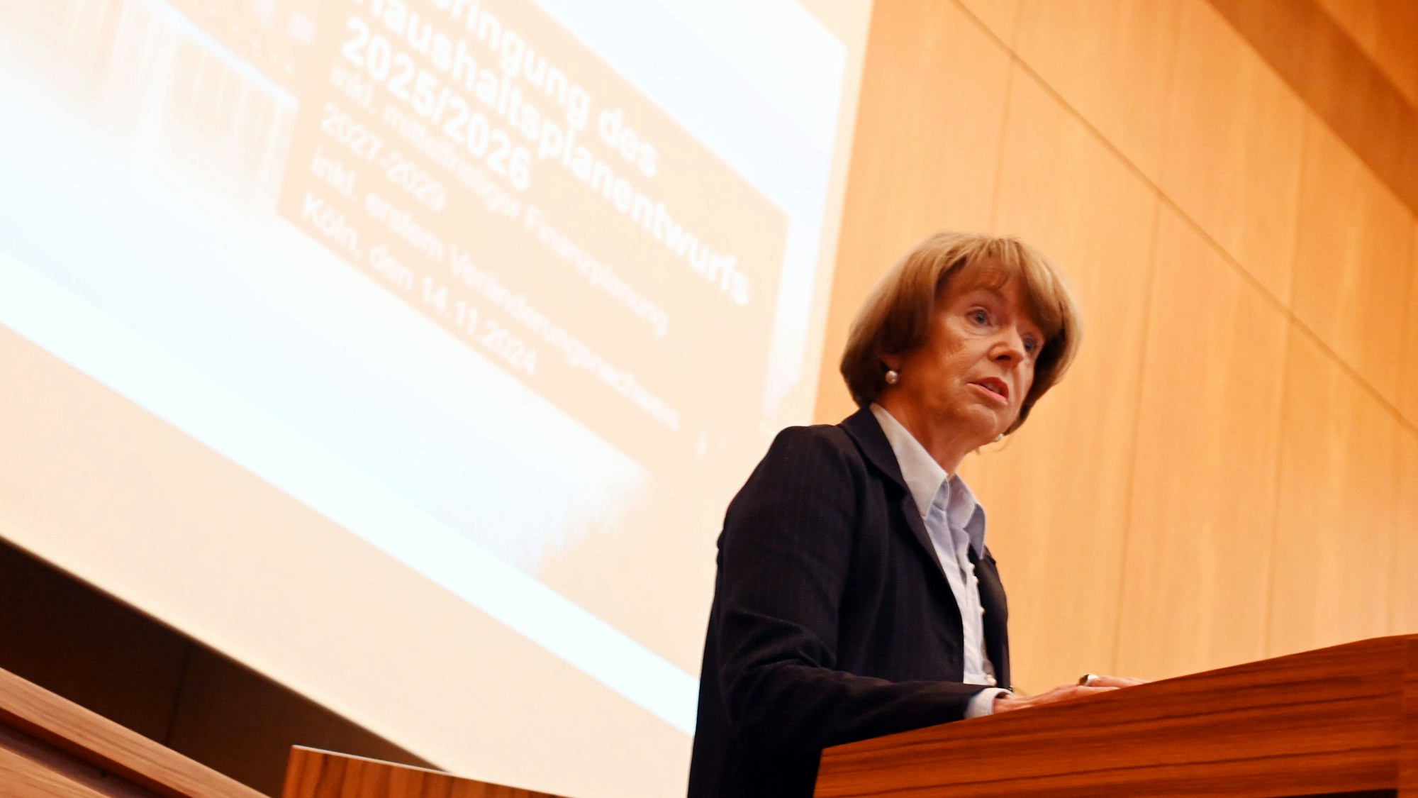 Oberbürgermeisterin Henriette Reker im Stadtrat.