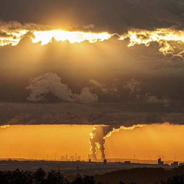 Platz 10 des Fotowettbewerbs aus 2024: Alfred Heimermann aus Hennef mit einem Sonnenuntergang-Panorama.