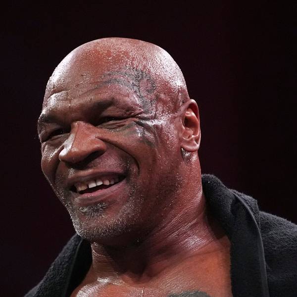 12.11.2024, USA, Irving: Mike Tyson reagiert nach dem Training vor seinem Boxkampf gegen Jake Paul. Foto: Julio Cortez/AP/dpa +++ dpa-Bildfunk +++