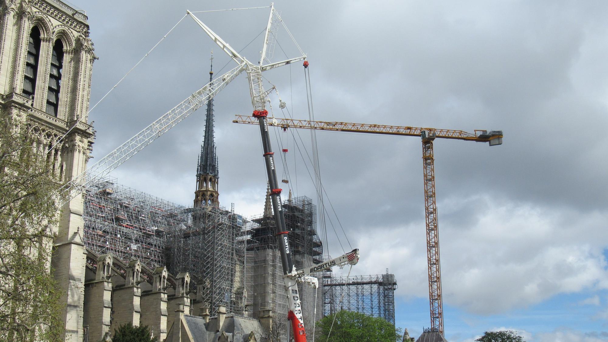 Die letzten Arbeiten an der Kathedrale Notre-Dame de Paris werden fertiggestellt. Am 7. Dezember soll die bekannte Sehenswürdigkeiten feierlich wiedereröffnet werden. (Archivbild)