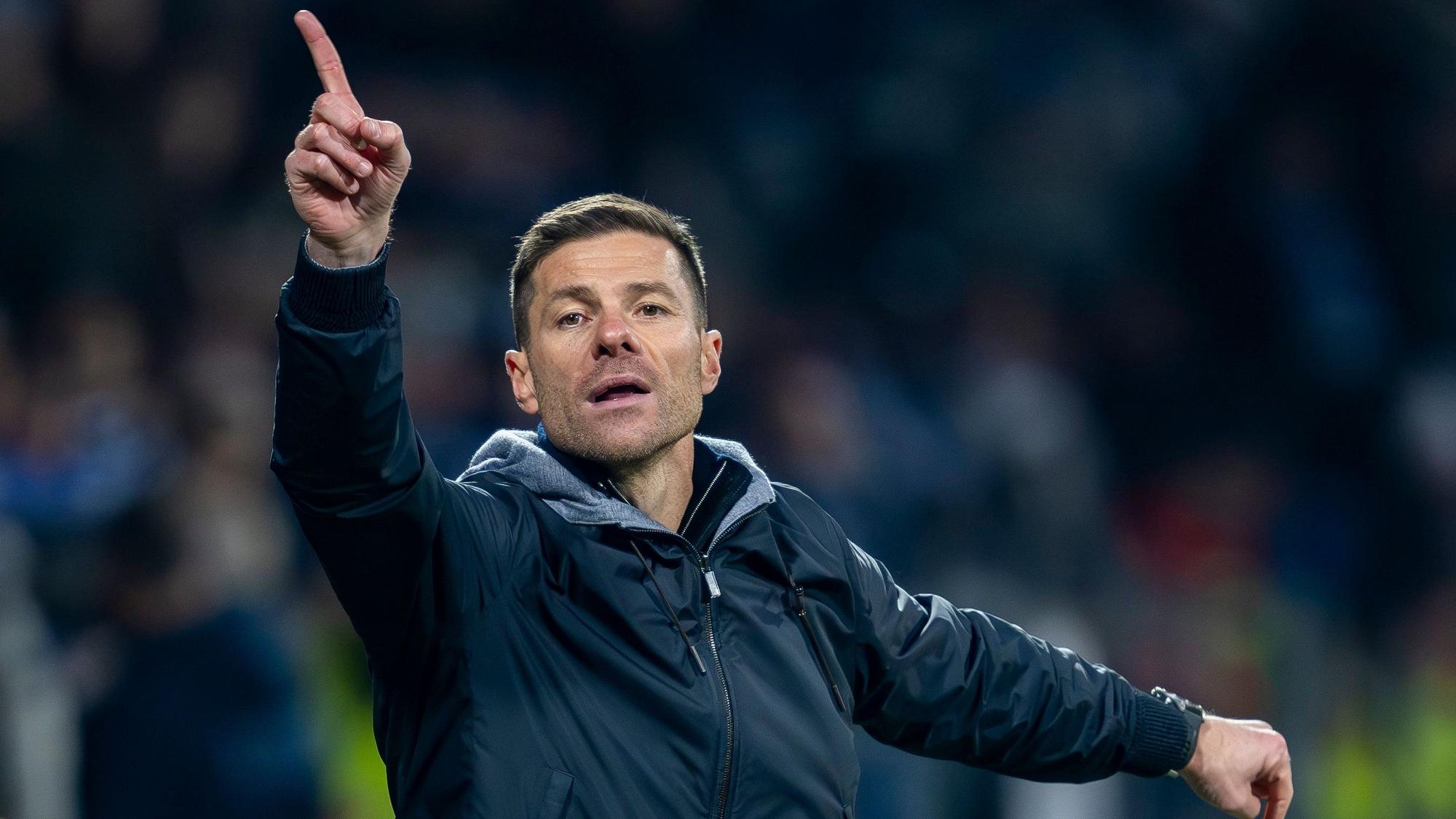 Xabi Alonso weckt als Leverkusens Meistertrainer natürlich Begehrlichkeiten. Im Sommer 2025 soll laut eines spanischen Berichts deshalb auch schon wieder Schluss sein. Das Ziel: Sein Ex-Klub Real Madrid