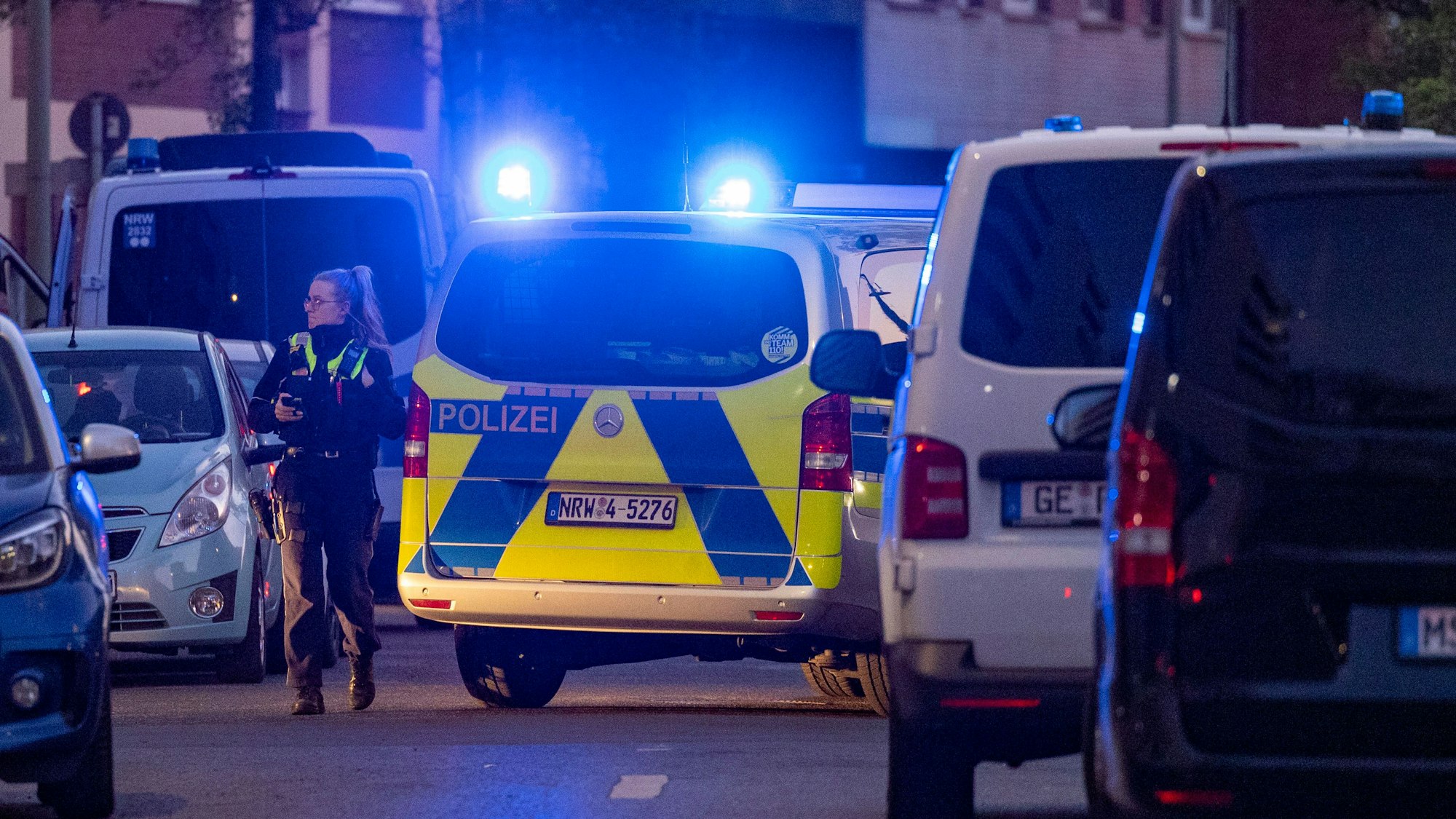 Die Polizei ermittelt nach einem Überfall in Köln. (Symbolfoto)