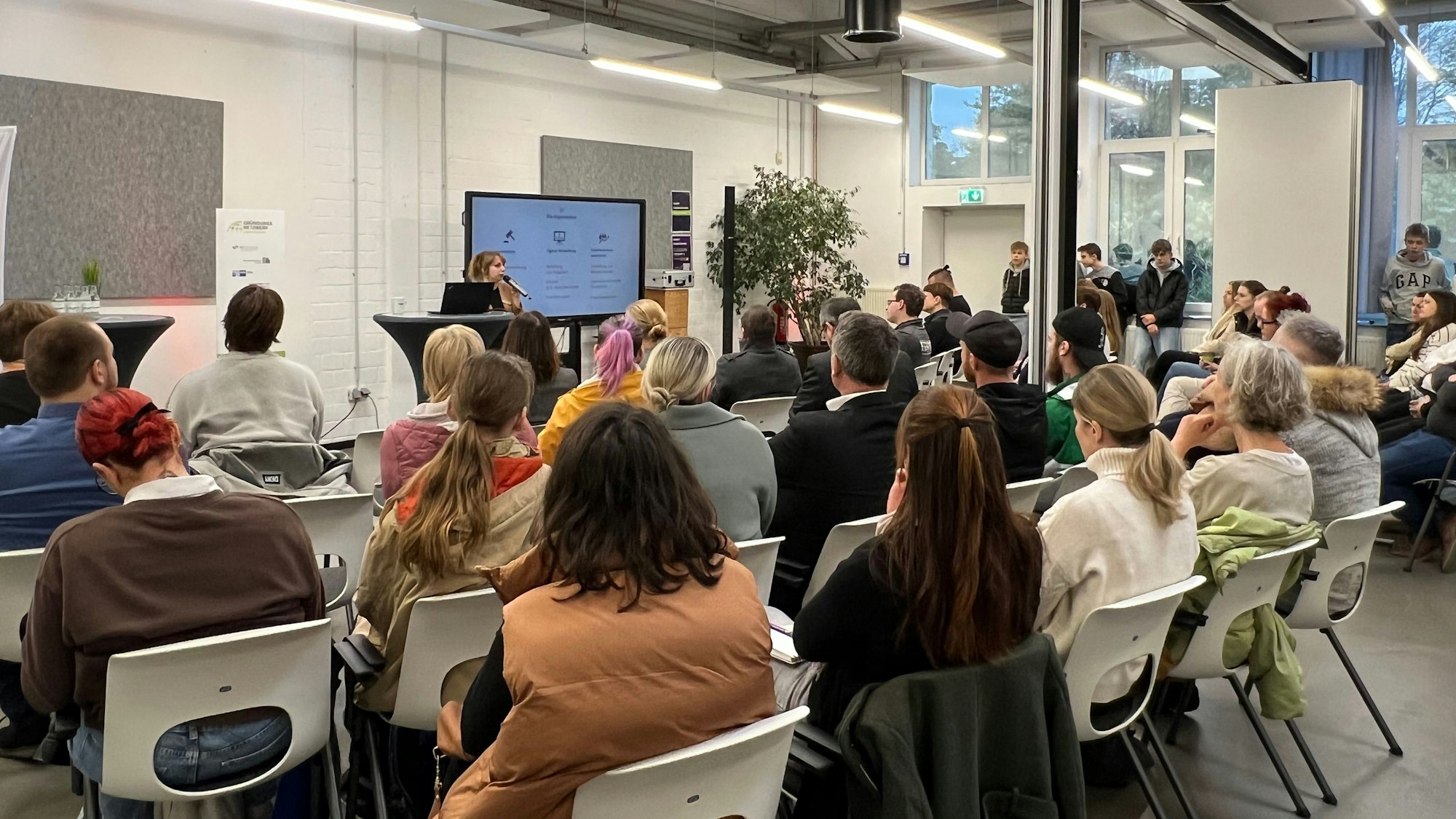 Auch Vorträge gehörten zum Programm der Gründermesse in Opladen.