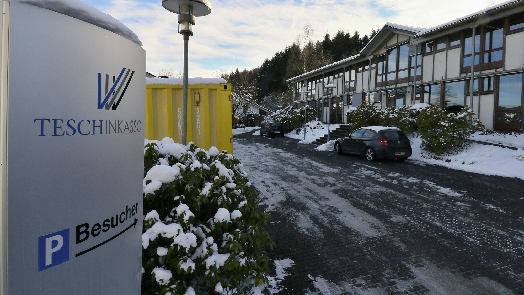 Eingangsbereich der Firma Tesch Inkasso in Gummersbach.