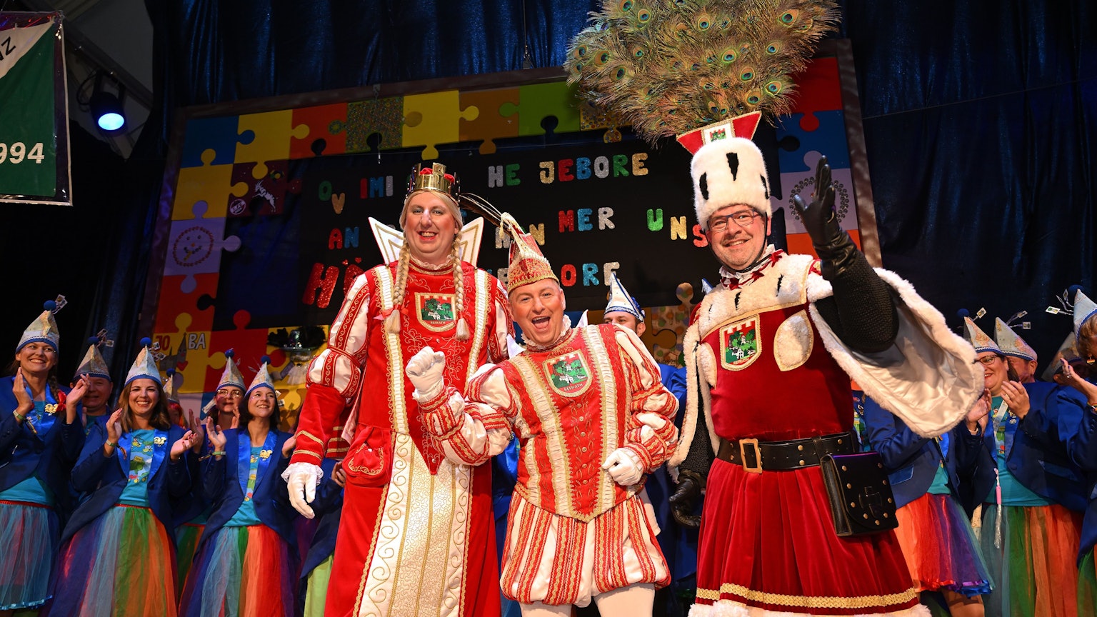 Das Foto zeigt das Refrather Dreigestirn 2024/2025