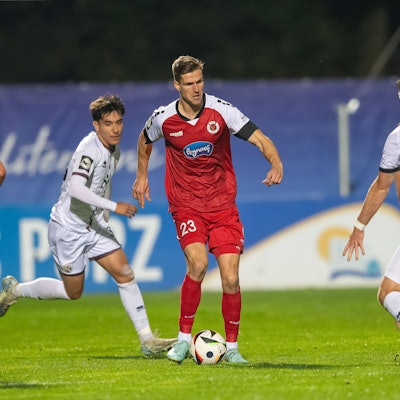 Moritz Fritz (am Ball) bei seinem Kurzeinsatz gegen Ingolstadt