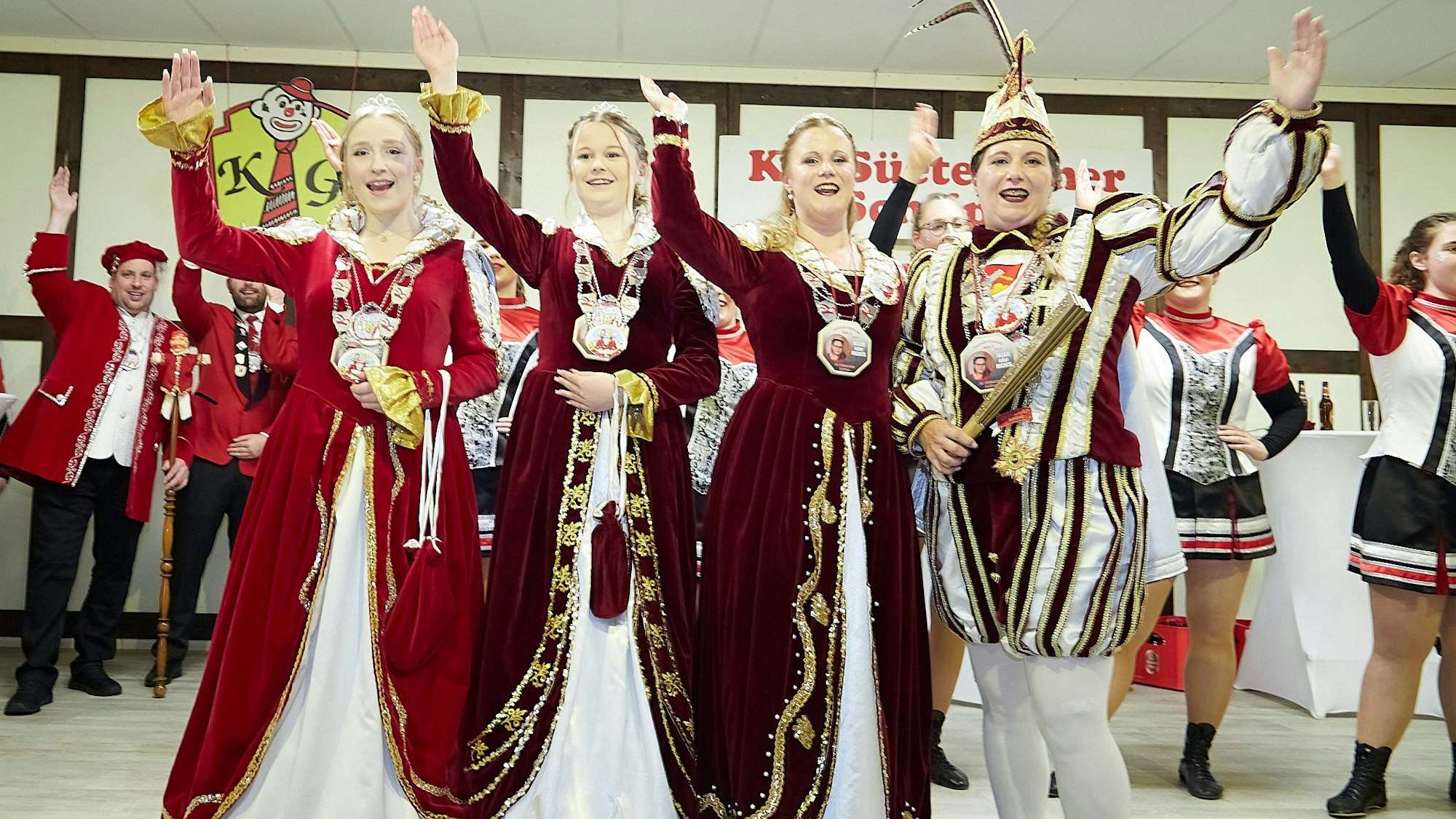 Das Bild zeigt die vier Tollitäten aus Sötenich.