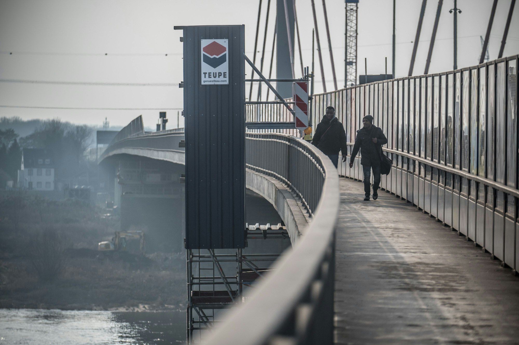 Leverkusener Brücke, Radweg Fußweg. Foto: Ralf Krieger